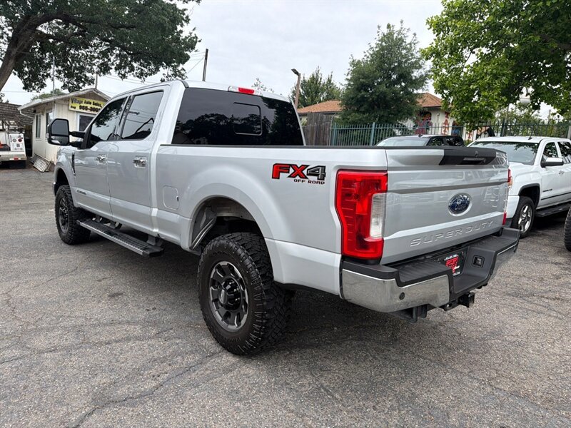 Used 2017 Ford F250 Lariat w/ Lariat Ultimate Package AWD/4WD image 12