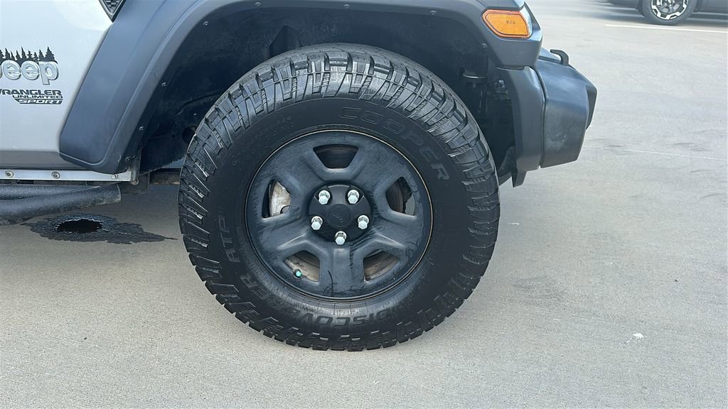 Used 2018 Jeep Wrangler Unlimited Sport image 16