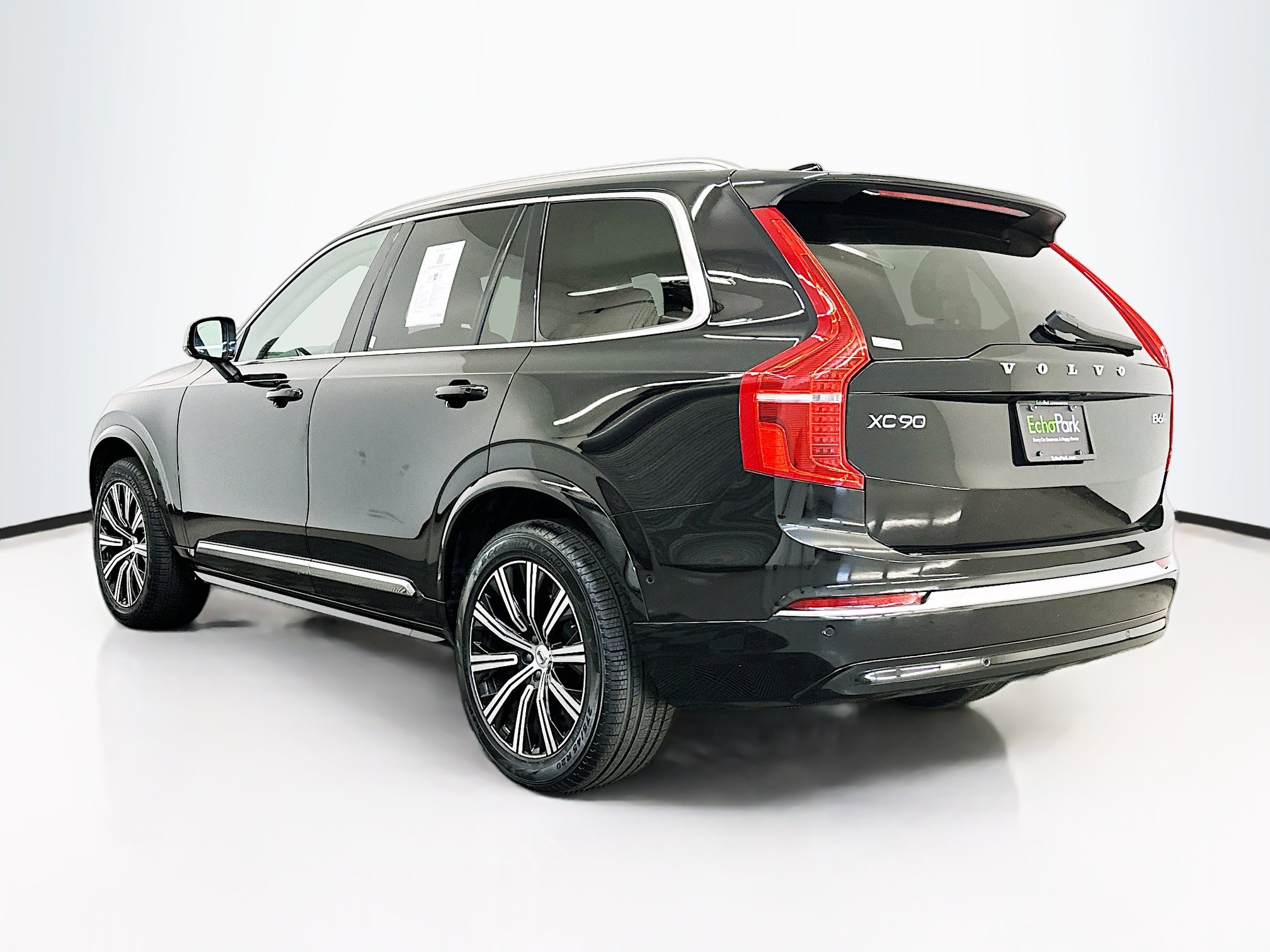 Used 2025 Volvo XC90 B6 Plus image 5