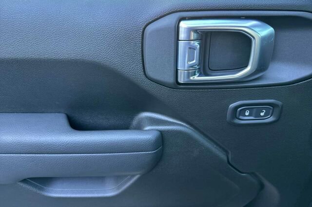 New 2026 Jeep Gladiator Sport image 8