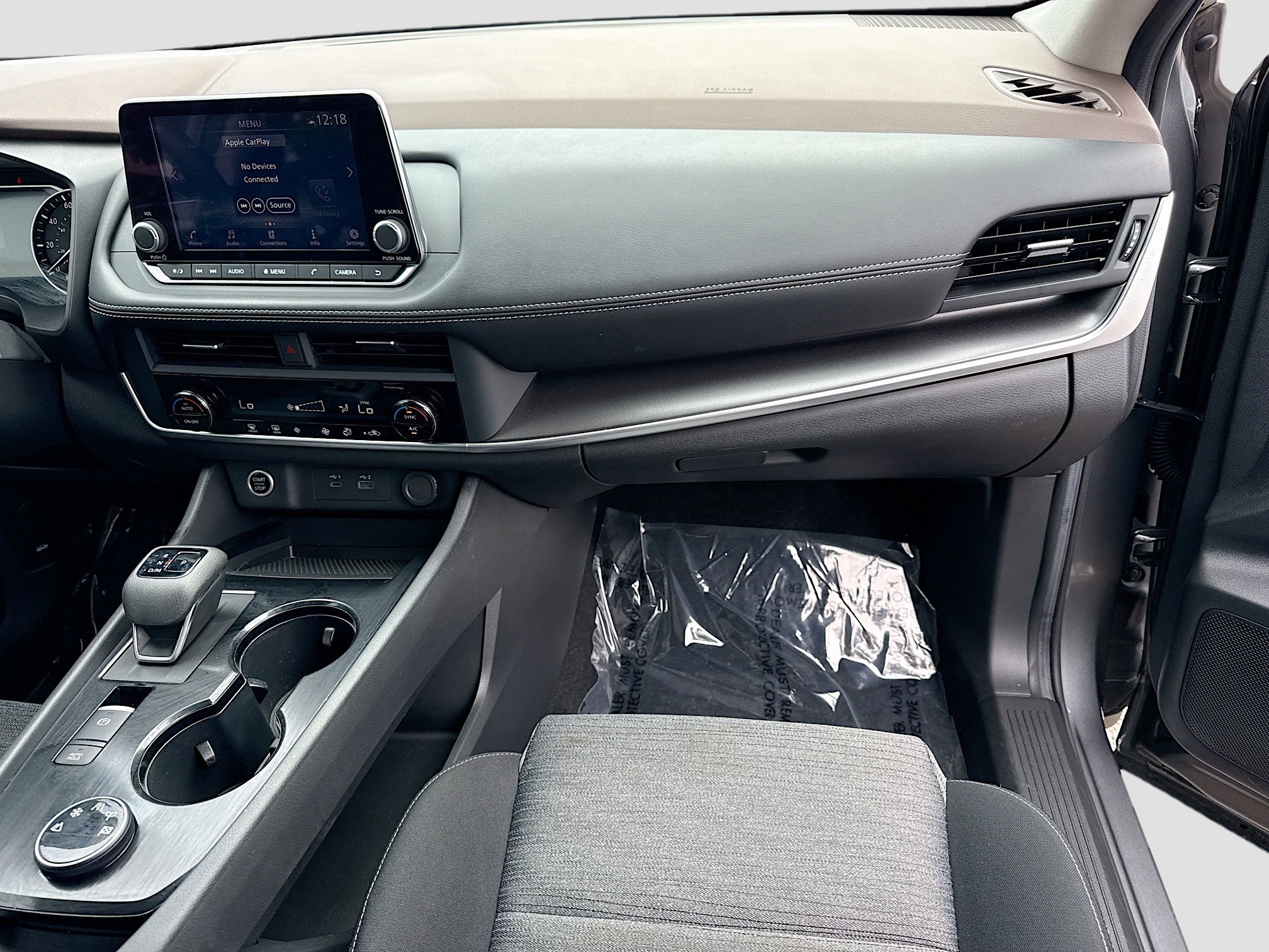 Used 2023 Nissan Rogue SV image 17