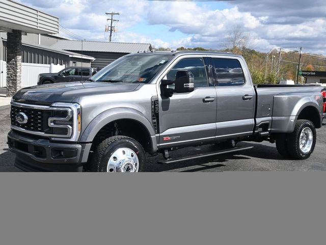 New 2026 Ford F450 Platinum image 2