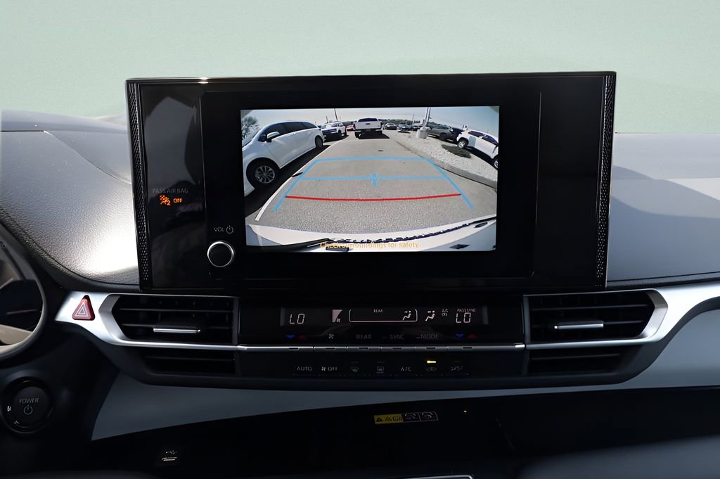 New 2026 Toyota Sienna LE FWD image 12