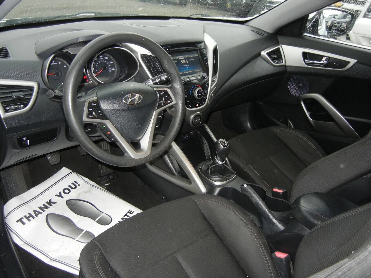 Used 2013 Hyundai Veloster image 8