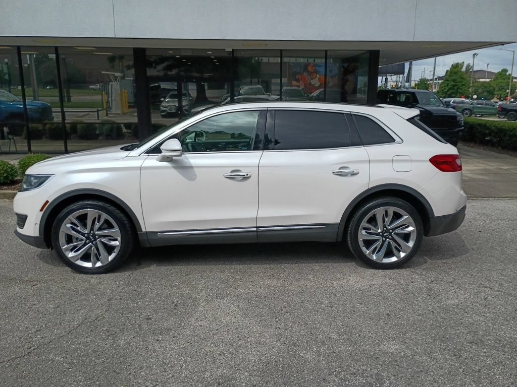 Used 2018 Lincoln MKX Reserve AWD/4WD image 6