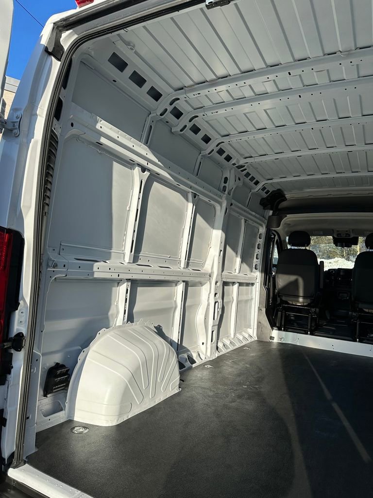 Used 2023 RAM ProMaster 2500 image 20