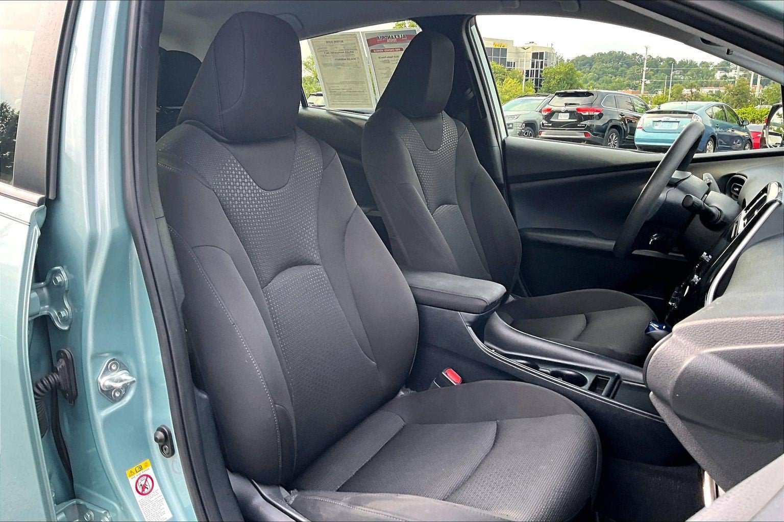Used 2019 Toyota Prius LE FWD image 7