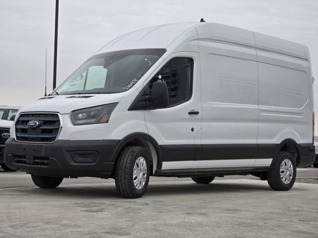 Used 2024 Ford E-Transit 148 High Roof image 16