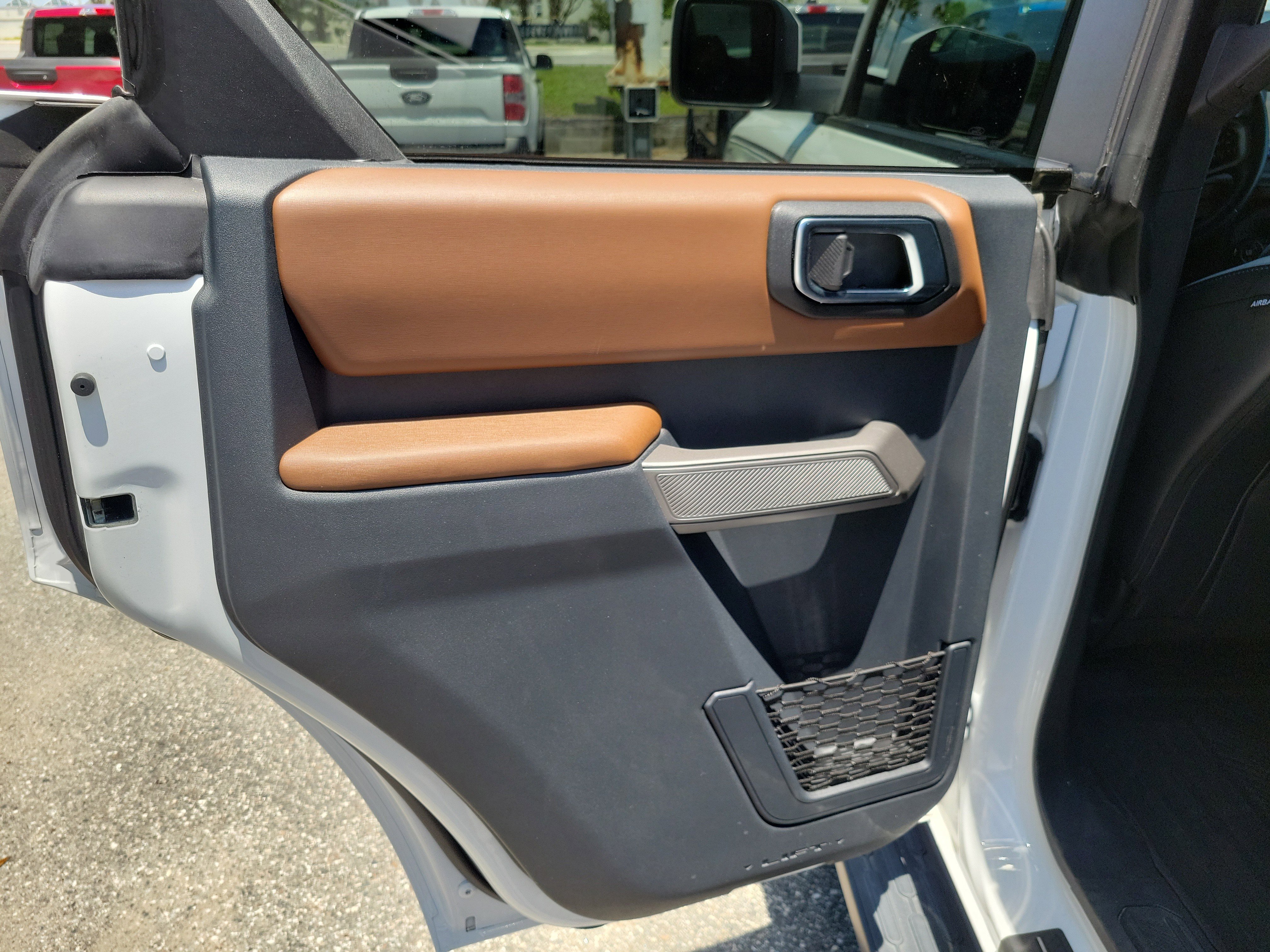 Used 2023 Ford Bronco Outer Banks AWD/4WD image 13