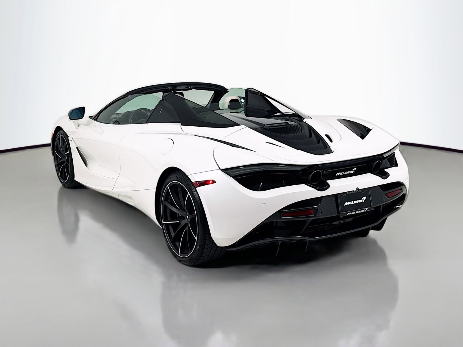 Used 2020 McLaren 720S Spider image 5