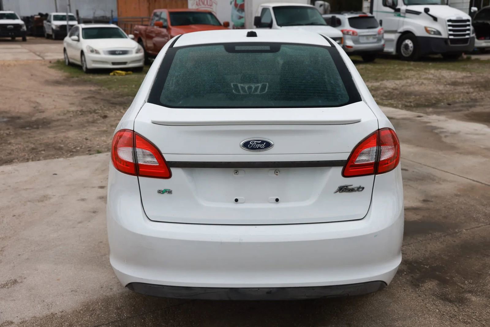 Used 2011 Ford Fiesta SE w/ Super Fuel Economy Pkg image 6