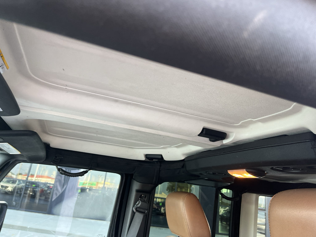 Used 2015 Jeep Wrangler Unlimited Sahara w/ Mopar Chrome Edition Group AWD/4WD image 25