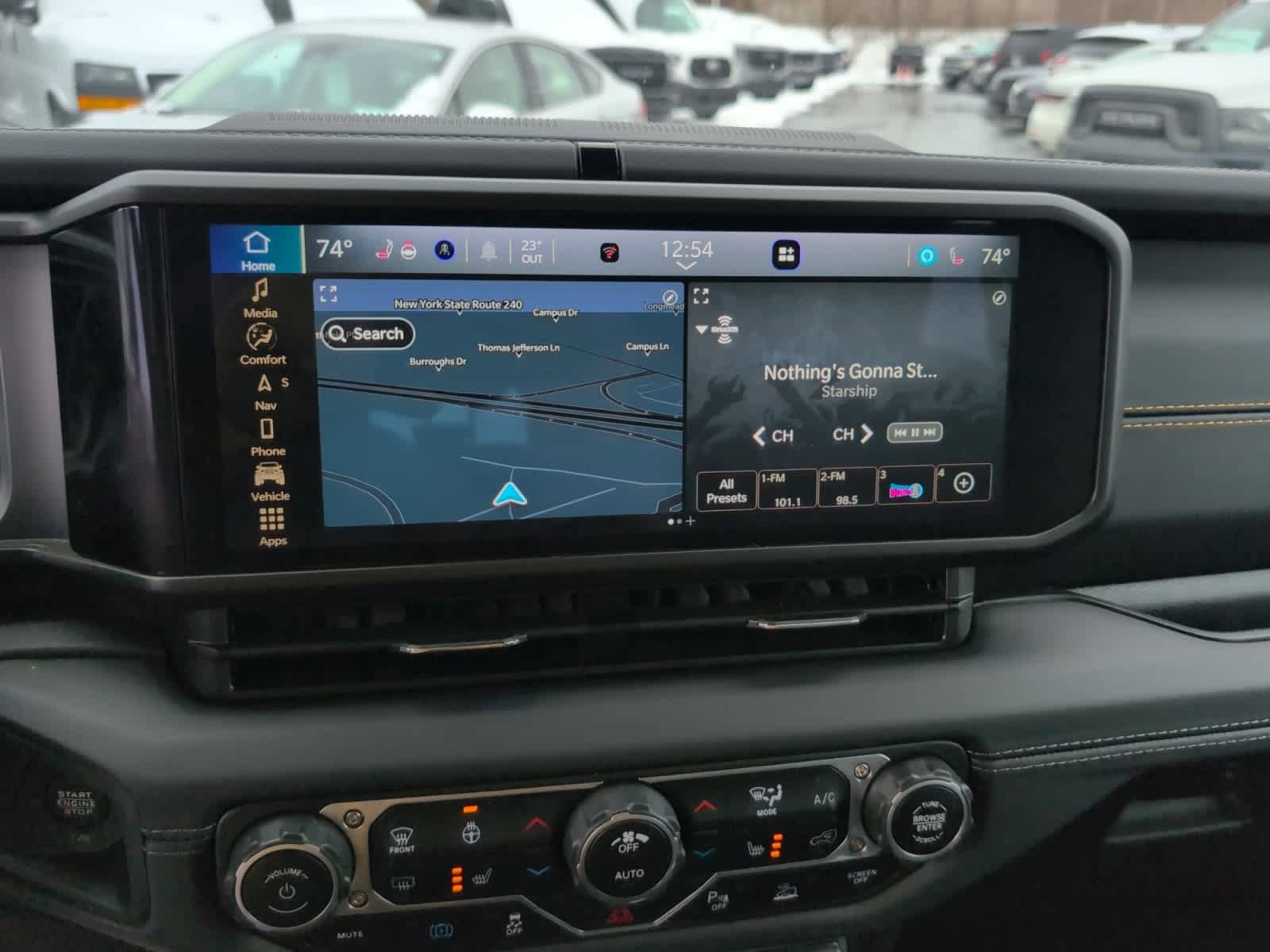 Used 2024 Jeep Wrangler Sahara w/ Technology Group image 4
