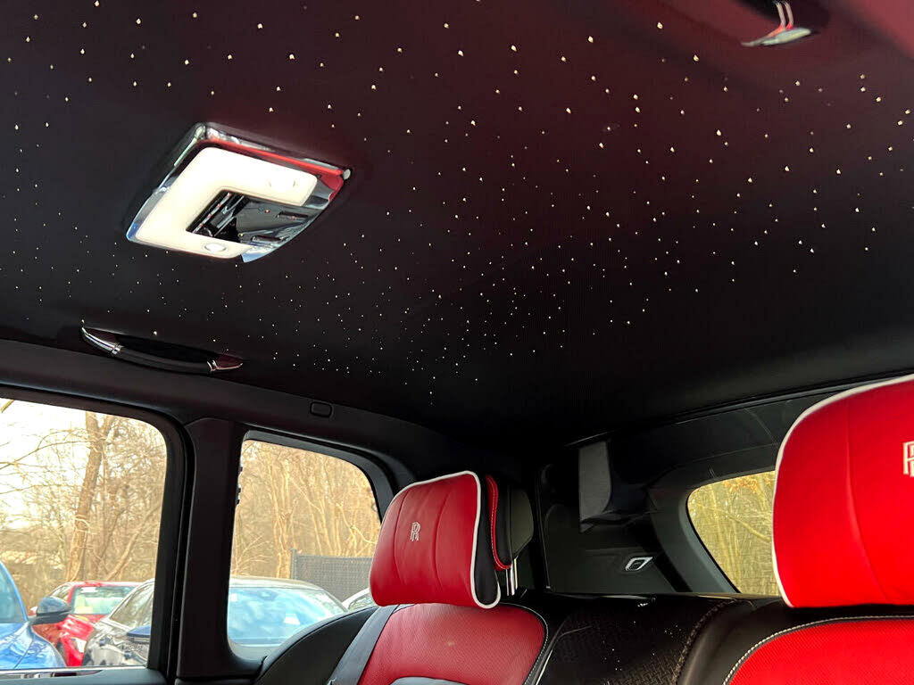 Used 2022 Rolls-Royce Cullinan Black Badge image 61