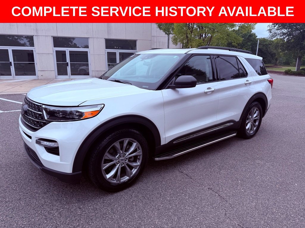 Used 2024 Ford Explorer XLT w/ Equipment Group 202A RWD image 3