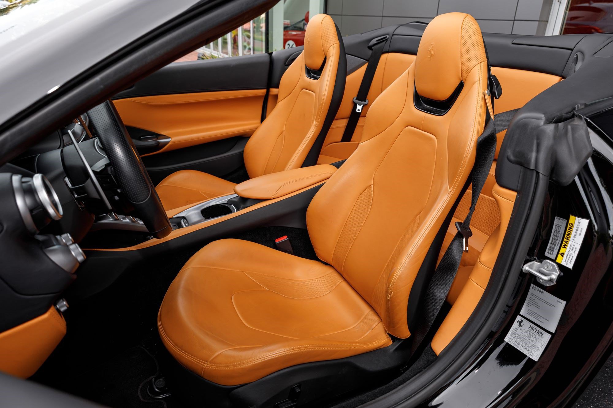 Used 2019 Ferrari Portofino RWD image 10