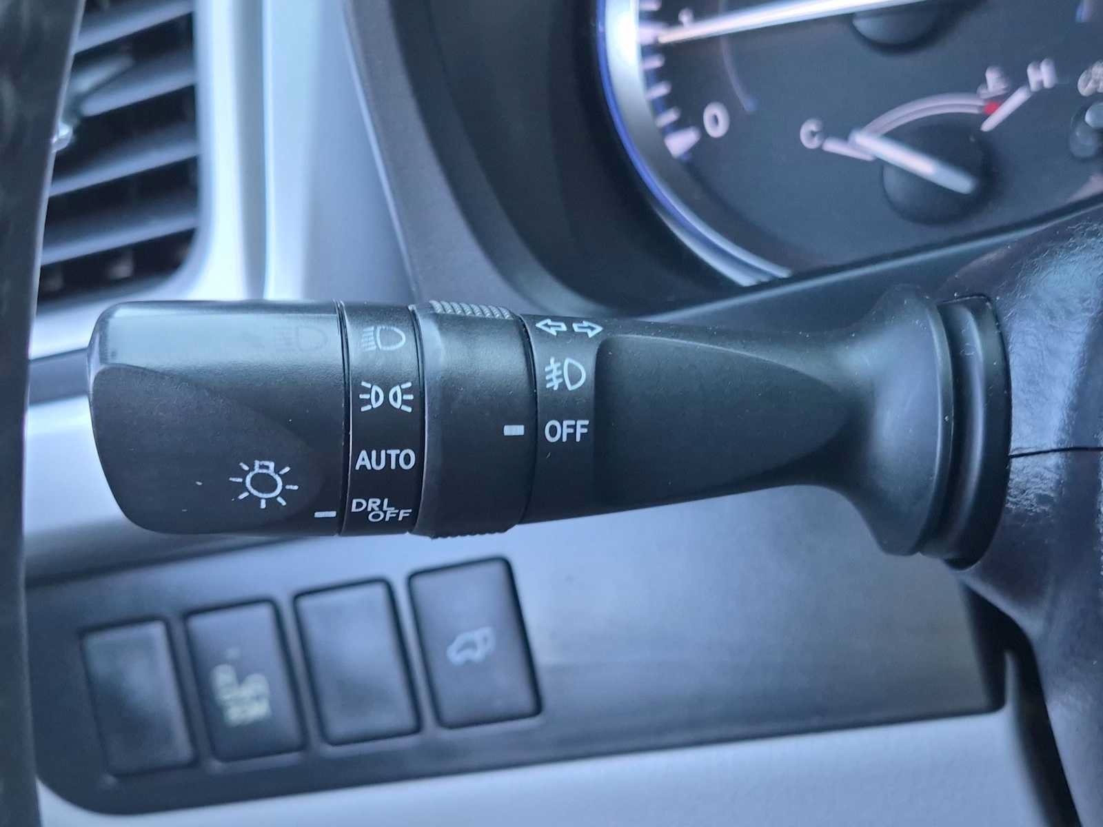 Used 2015 Toyota Highlander Limited AWD/4WD image 27