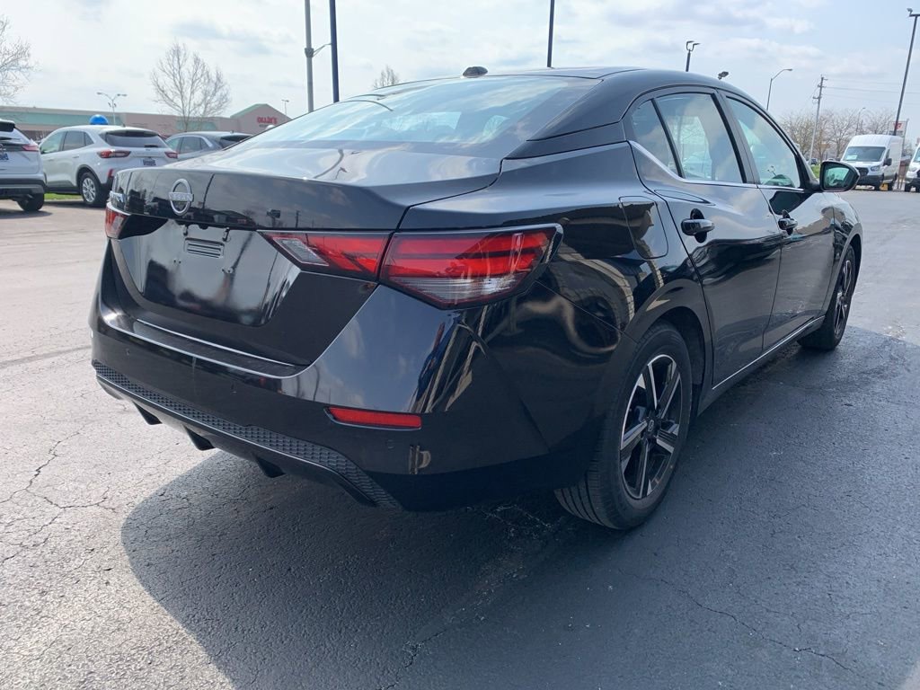 Used 2025 Nissan Sentra SV FWD image 3