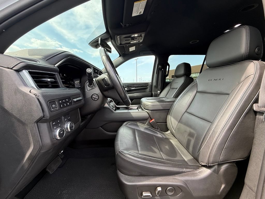 Used 2022 GMC Yukon XL Denali AWD/4WD image 21