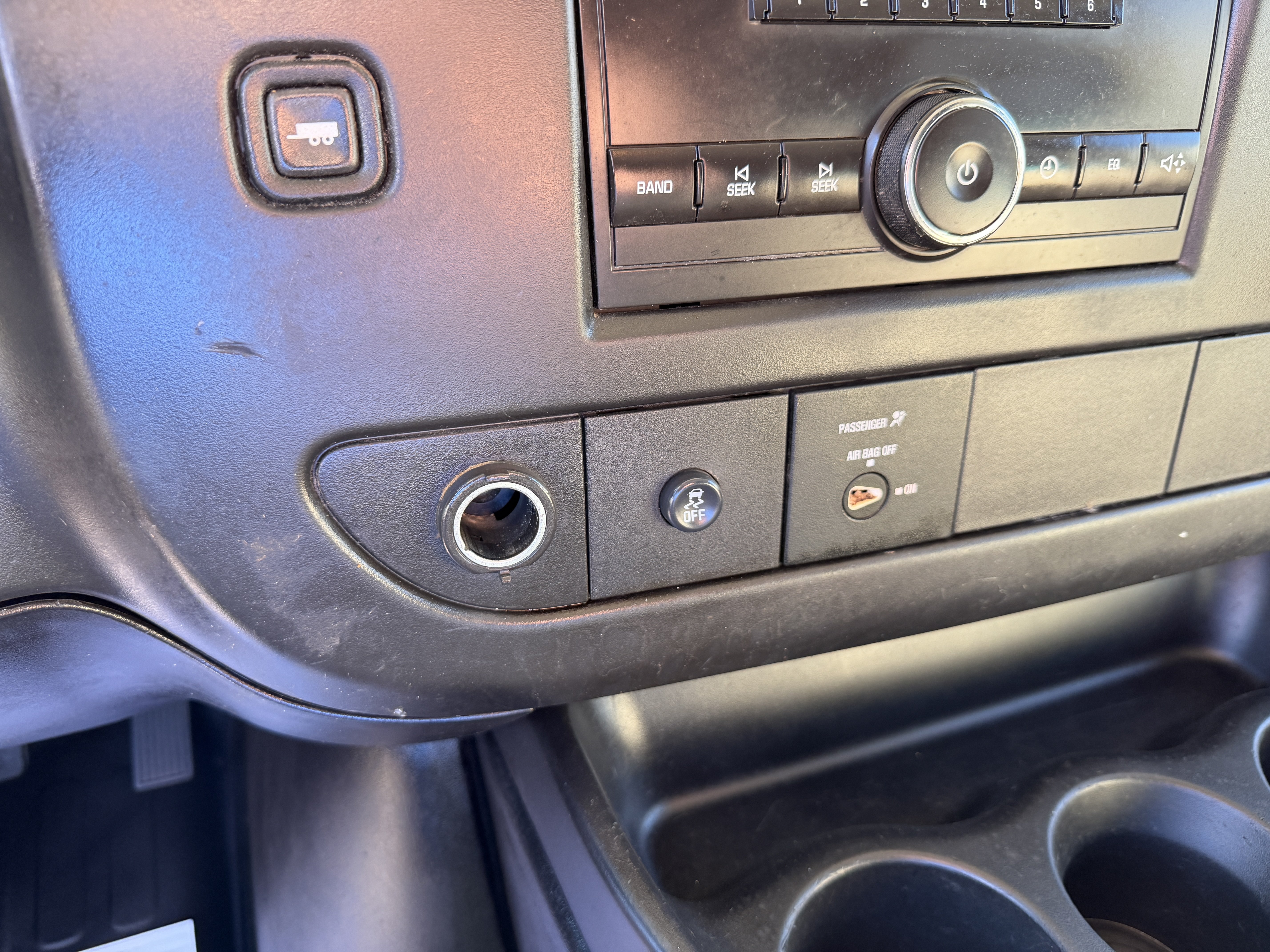 Used 2014 Chevrolet Express 2500 RWD image 18