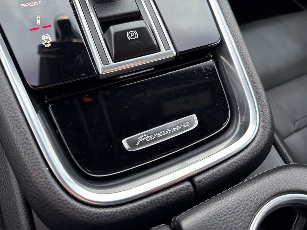 Used 2022 Porsche Panamera 4 Platinum Edition image 37