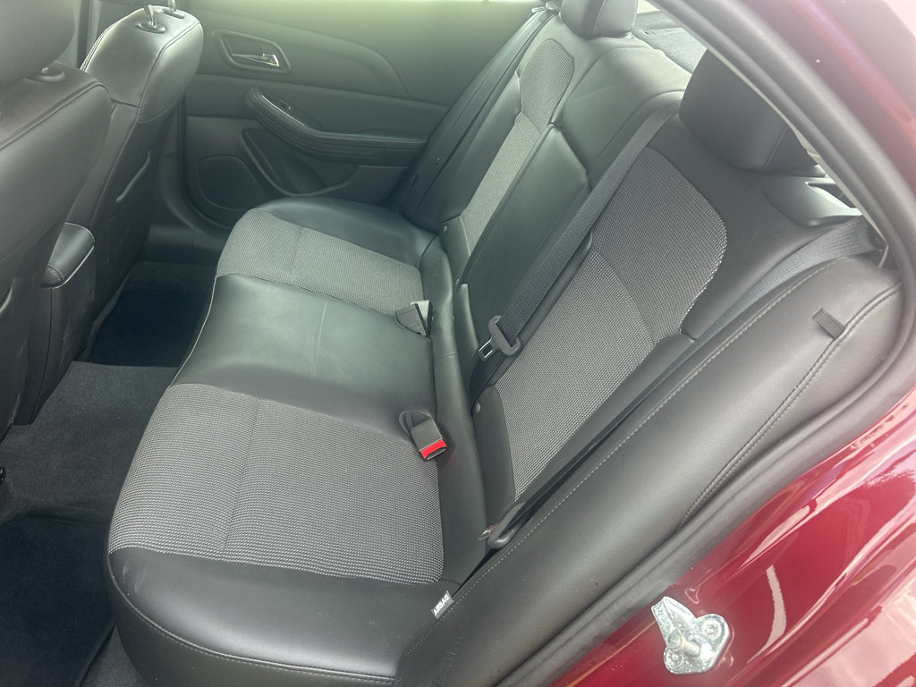 Used 2016 Chevrolet Malibu LT FWD image 14