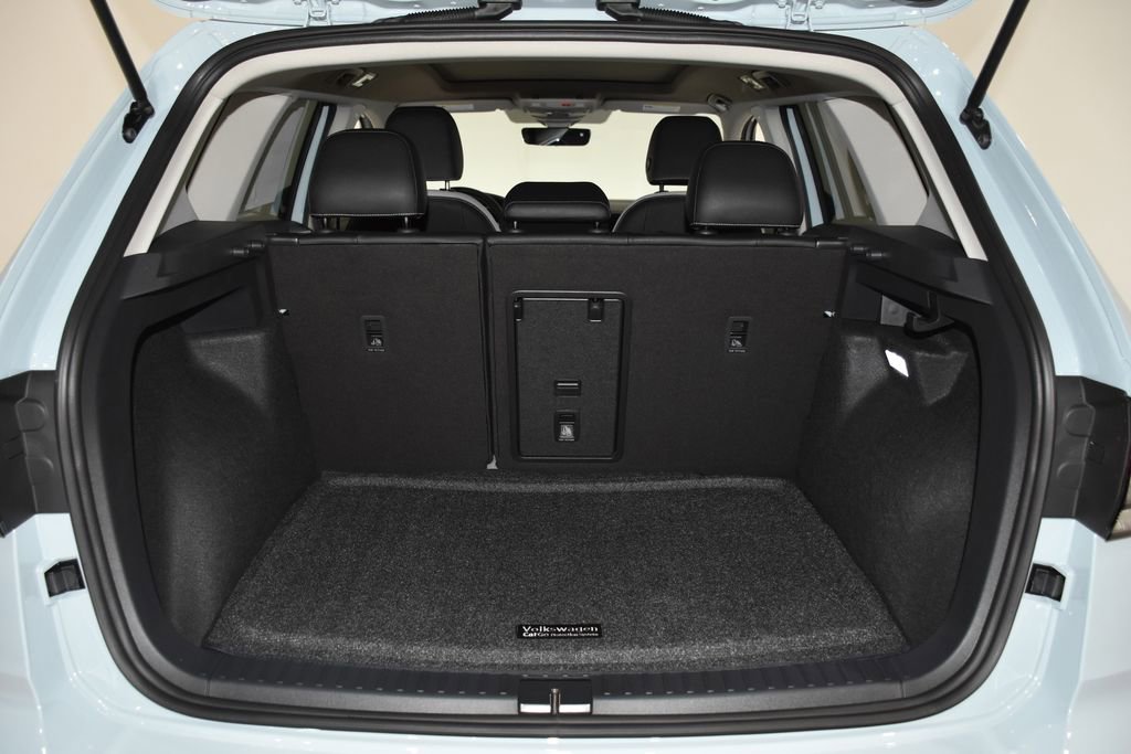 New 2026 Volkswagen Taos SE image 30