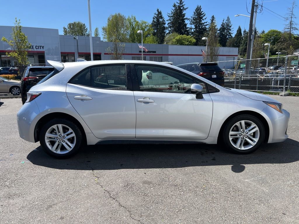 Certified 2022 Toyota Corolla SE FWD image 3