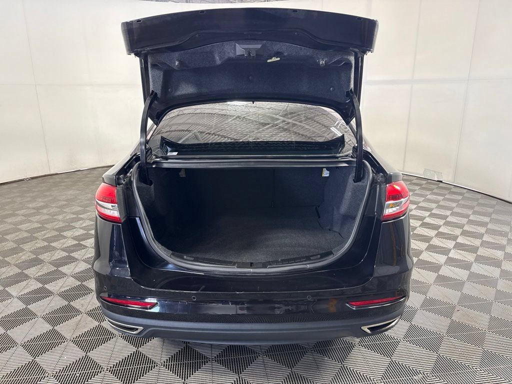 Used 2020 Ford Fusion SE AWD/4WD image 9