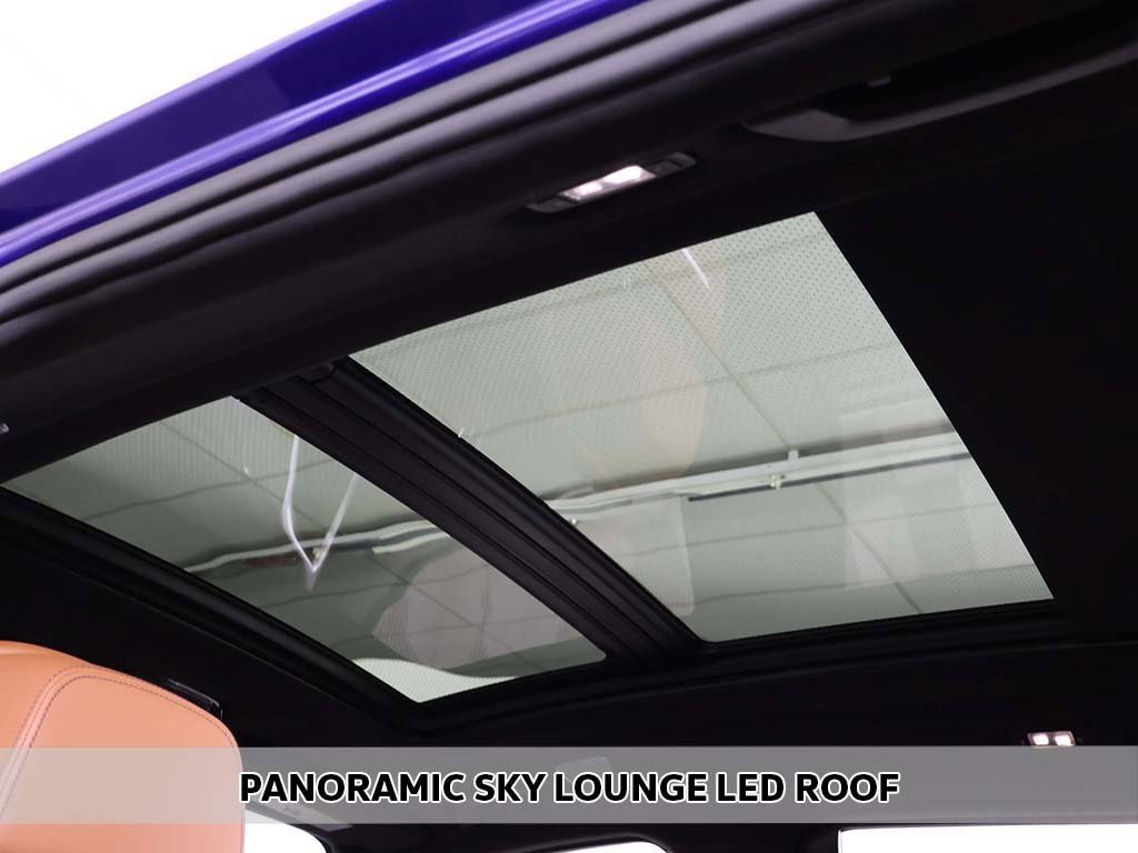 Used 2024 BMW X7 M60i w/ Executive Package image 4