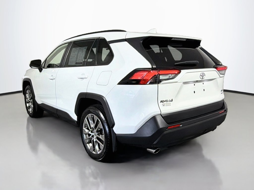 Used 2020 Toyota RAV4 XLE Premium AWD/4WD image 6