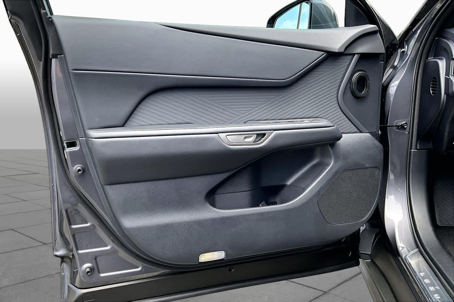 New 2026 Lexus ES 350e FWD image 16