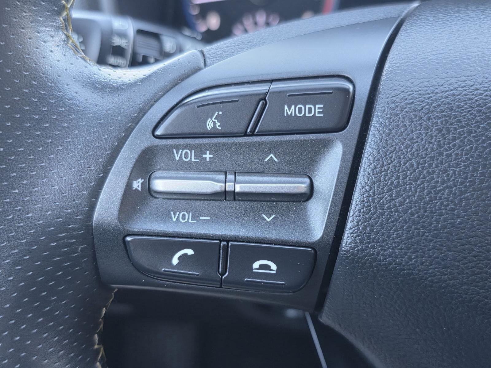 Used 2018 Hyundai Kona Limited image 12