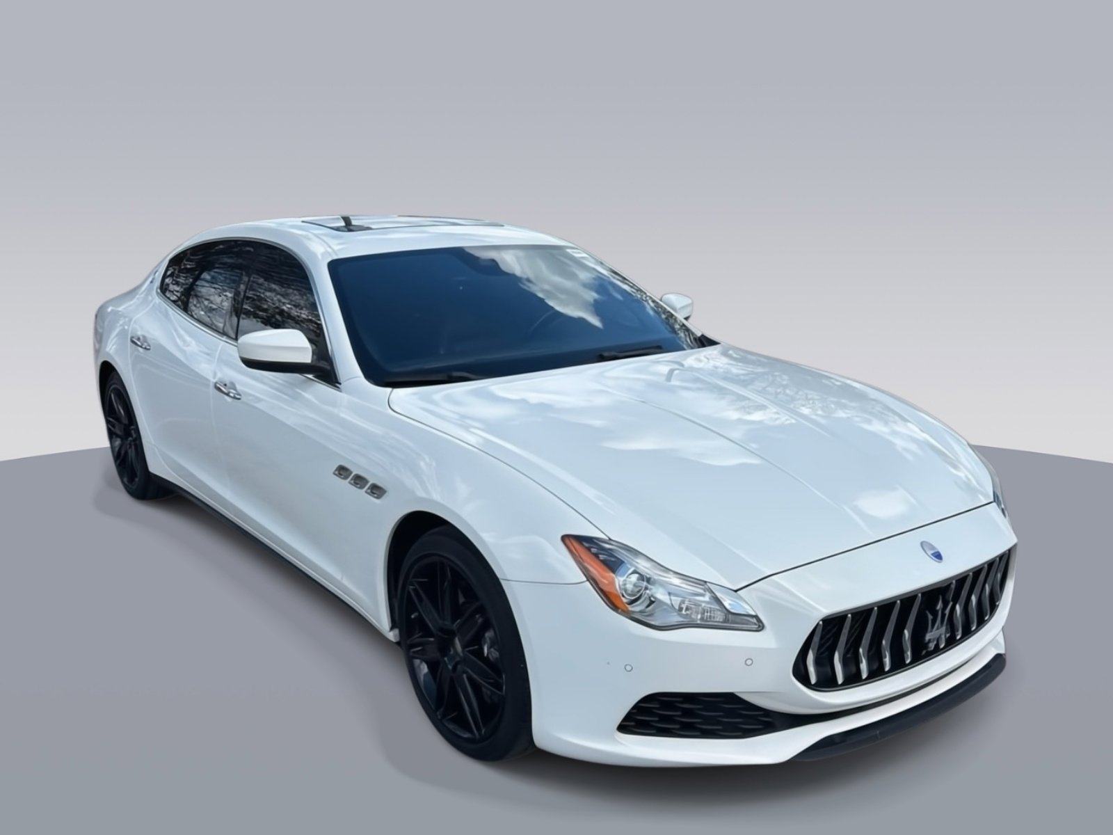 Used 2017 Maserati Quattroporte S image 2