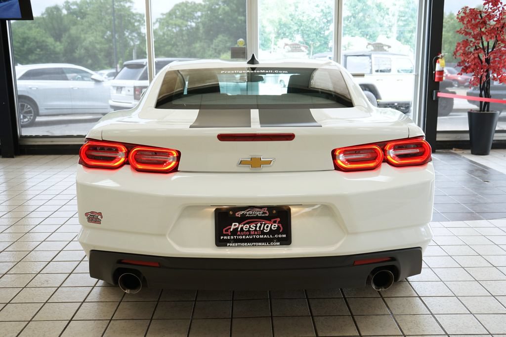 Used 2023 Chevrolet Camaro LT RWD image 14