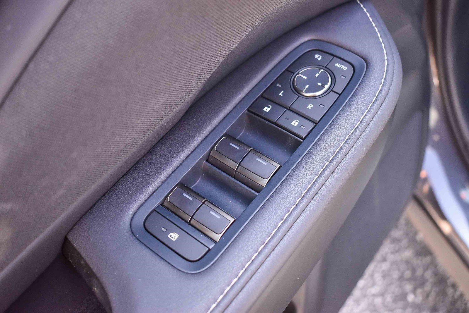 New 2025 Lexus TX 550h AWD Plug-In Hybrid image 19