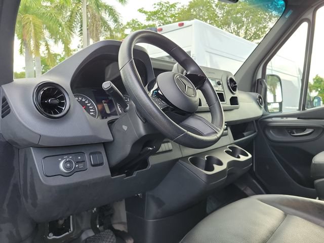 Used 2025 Mercedes-Benz Sprinter 2500 image 11