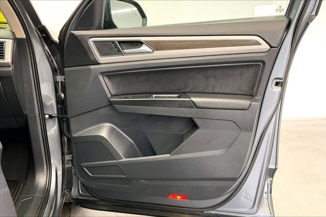 Used 2019 Volkswagen Atlas SE w/ Towing Package image 26