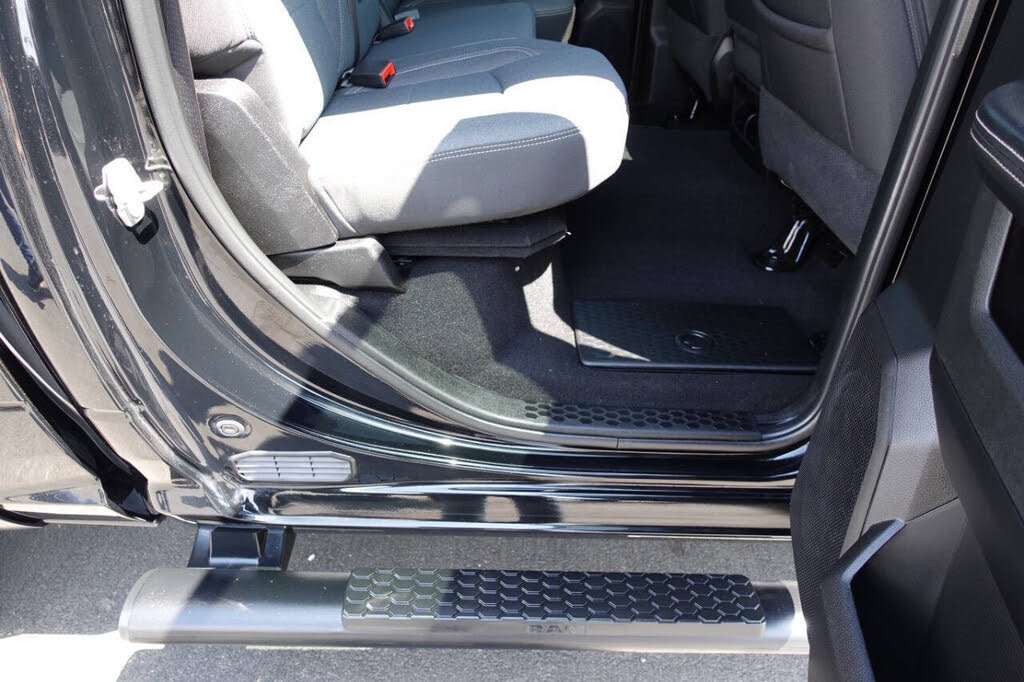 Used 2023 RAM 1500 Warlock AWD/4WD image 34