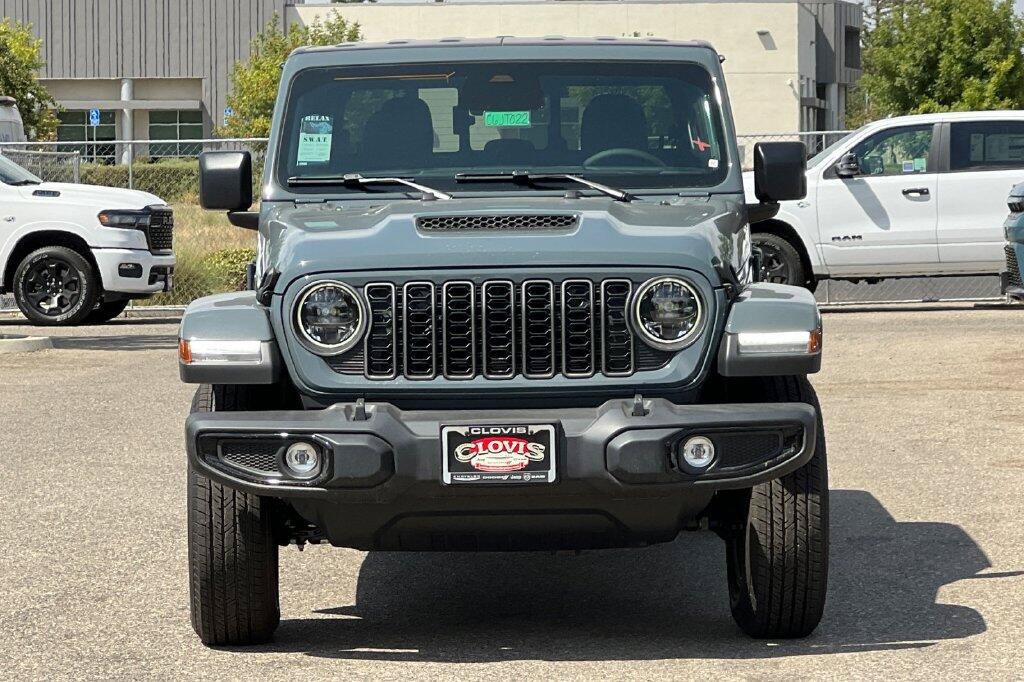 New 2026 Jeep Gladiator Sport AWD/4WD image 9