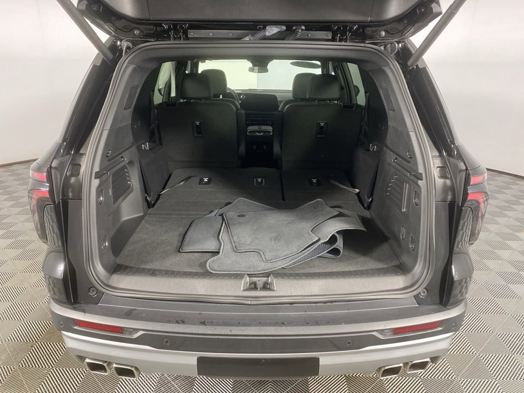 Used 2025 Chevrolet Traverse Z71 w/ Driver Confidence Package image 27