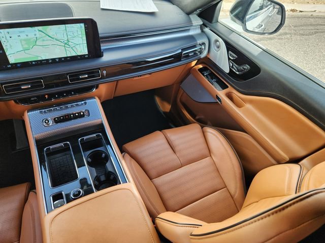 Certified 2025 Lincoln Aviator Black Label w/ Black Label Special Edition image 14