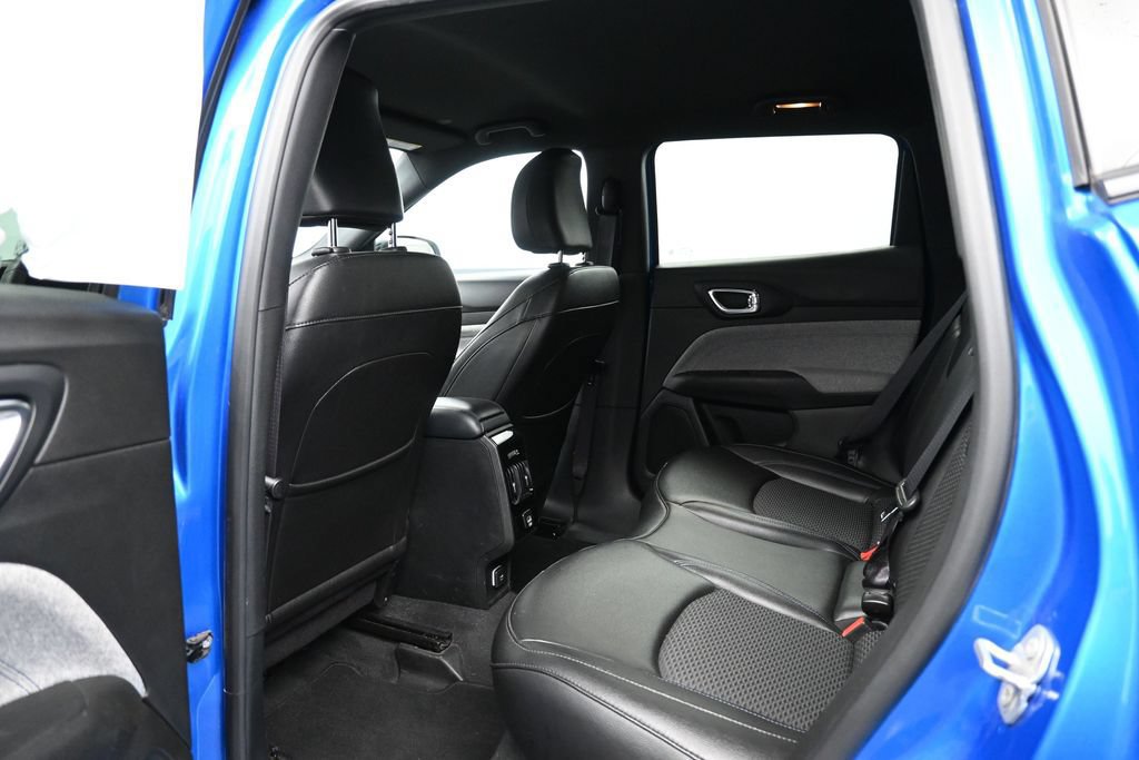 Used 2024 Jeep Compass Latitude AWD/4WD image 24