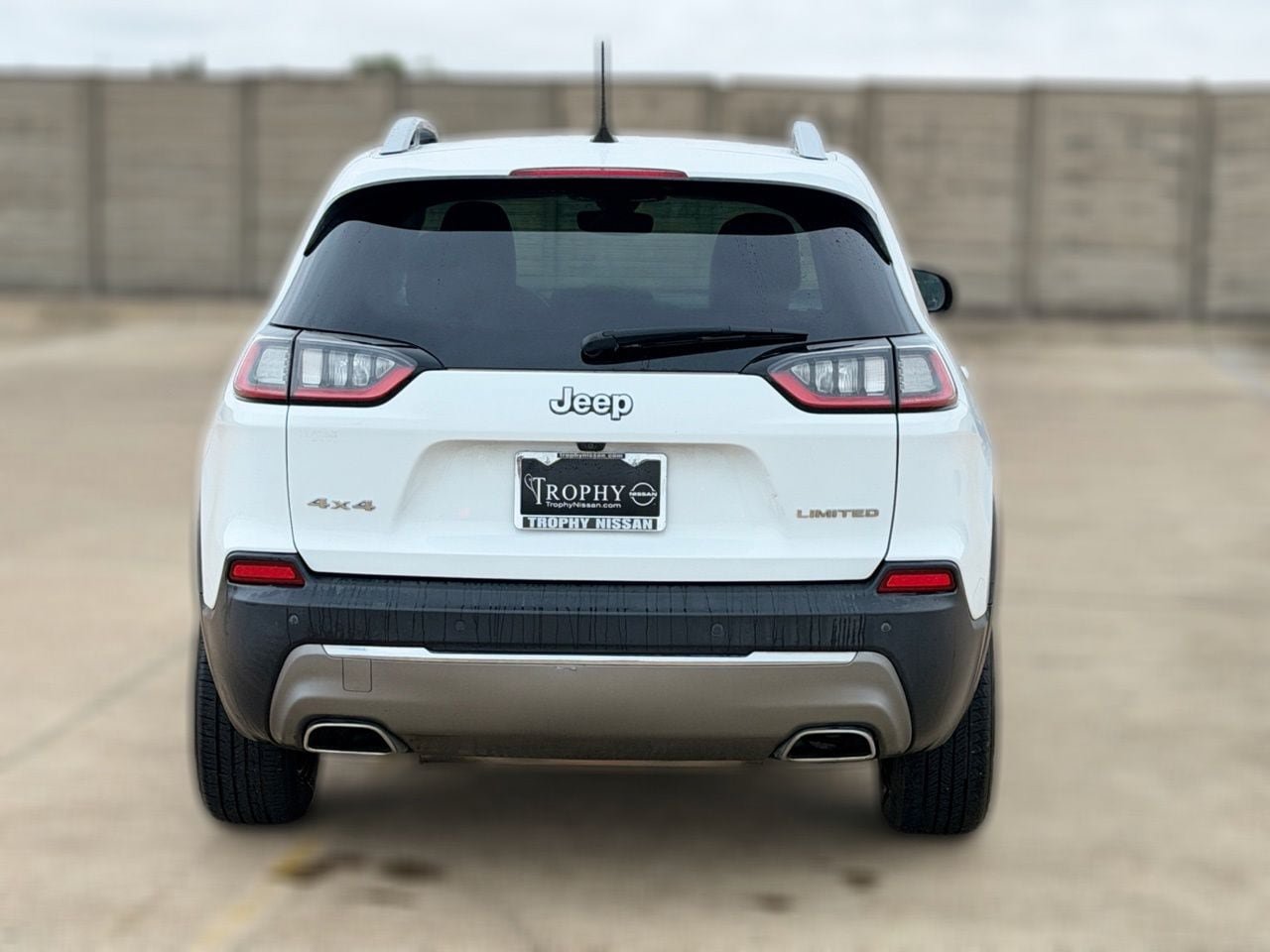 Used 2019 Jeep Cherokee Limited AWD/4WD image 6