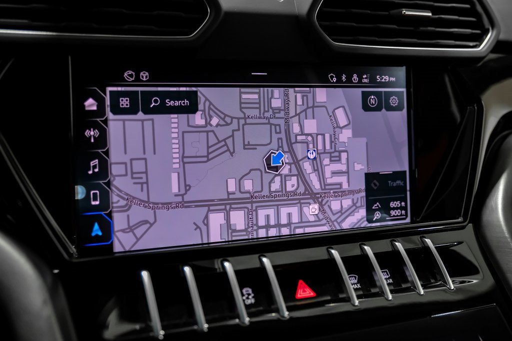 Used 2022 Lamborghini Urus image 19