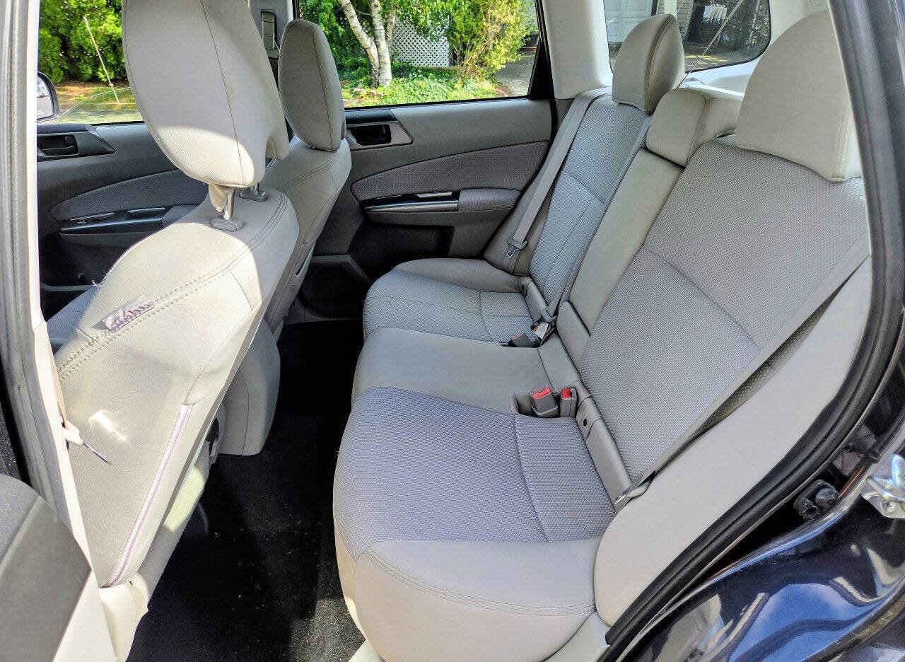 Used 2012 Subaru Forester 2.5X w/ Alloy Wheel Pkg AWD/4WD image 12