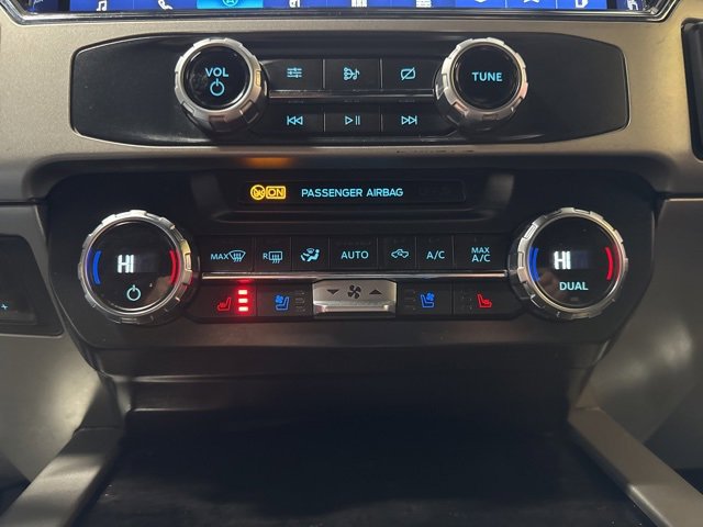 Used 2022 Ford F250 Lariat w/ Chrome Package image 13