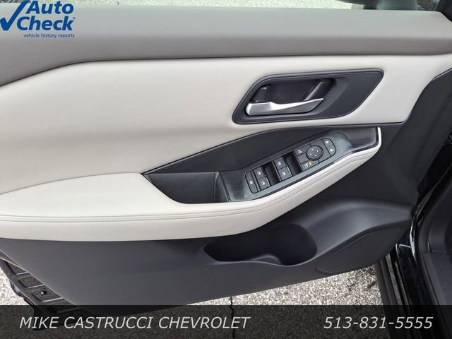 Used 2025 Nissan Rogue SV image 25