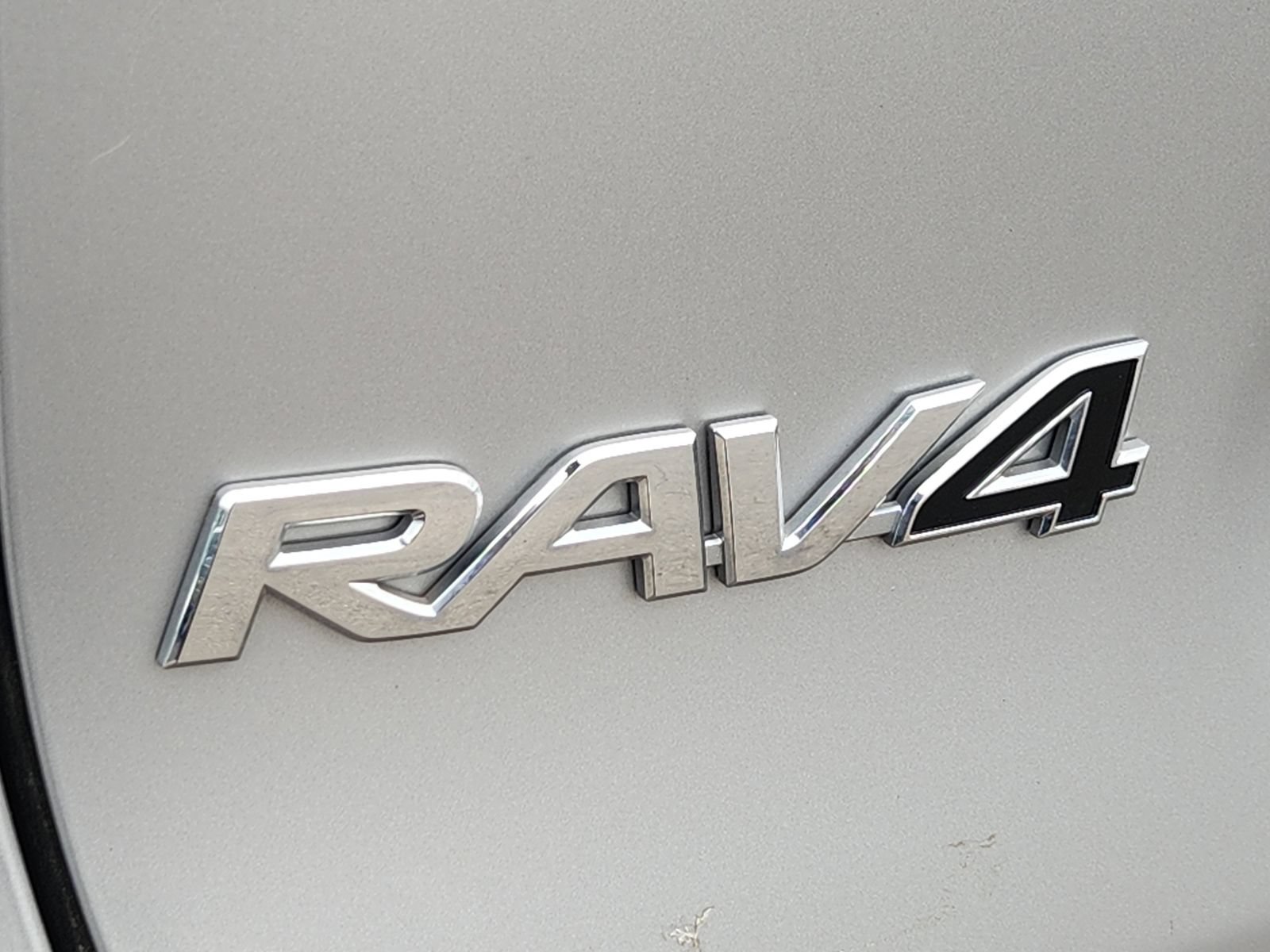 Used 2023 Toyota RAV4 XSE AWD/4WD image 12