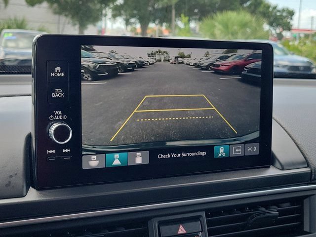 Certified 2025 Honda Pilot Touring image 25